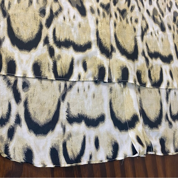 Milano Top Animal Print Sleeveless Women Top M Button Down - Picture 7 of 9